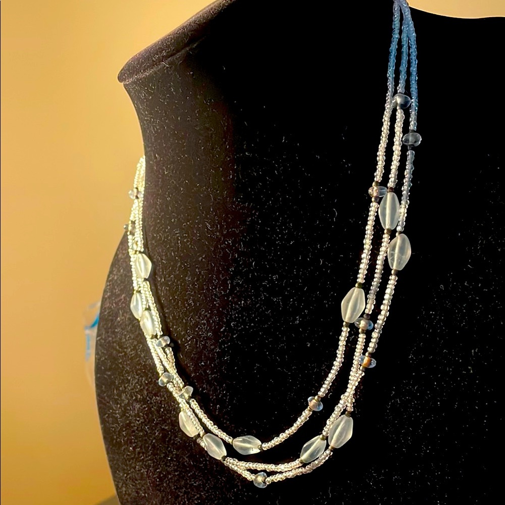Vintage cloud blue and white triple-strand necklace EUC